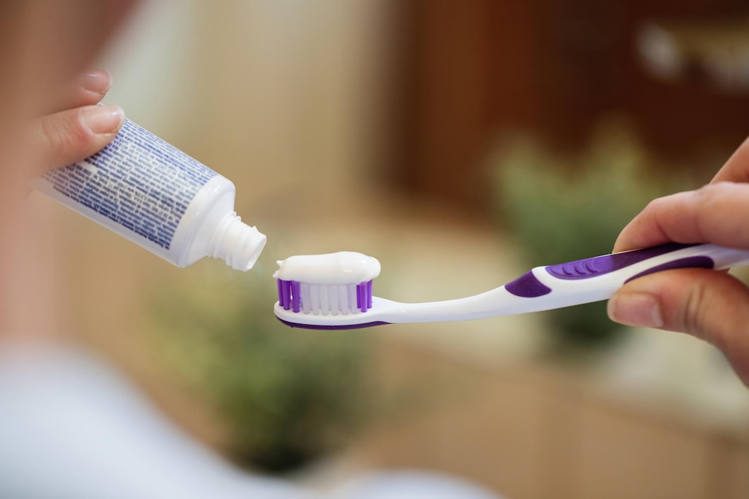Jak prawidłowo dbać o licówki dentystyczne?